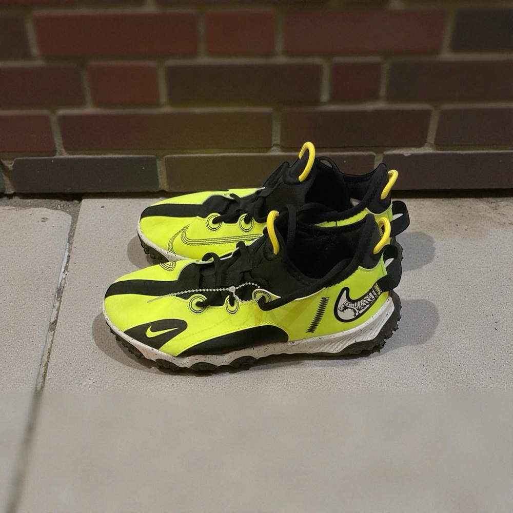Nike Kids Neon Yellow and Black Sneakers - Picture 3 of 3
